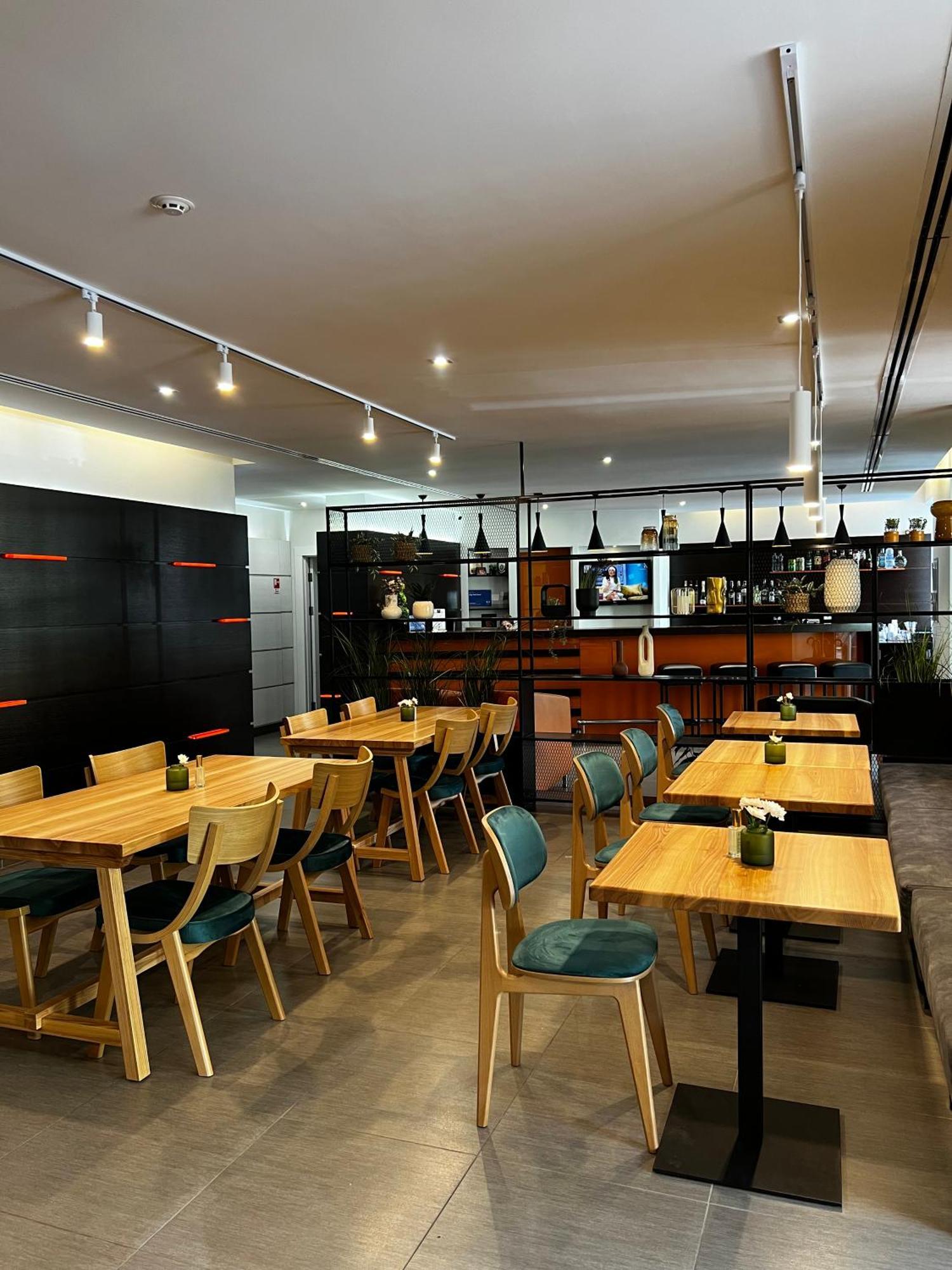 City Park Hotel By Chm Bila Tserkva Ngoại thất bức ảnh