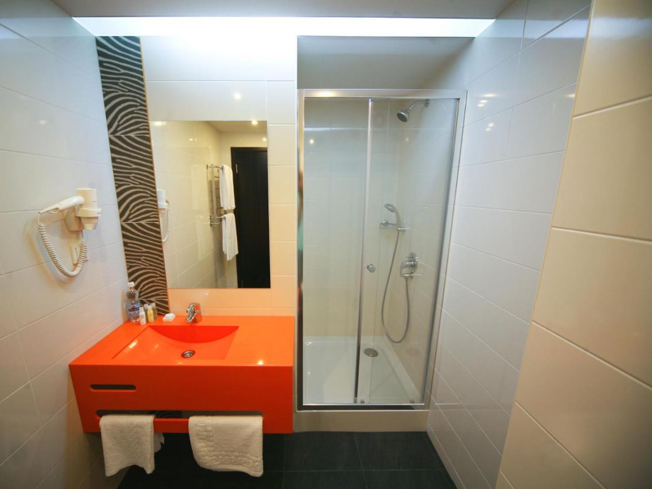 City Park Hotel By Chm Bila Tserkva Ngoại thất bức ảnh